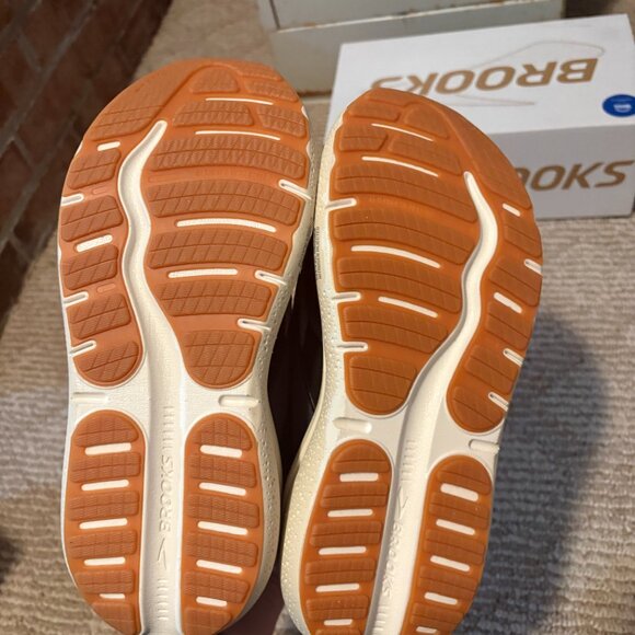 Brooks Ghost Max SE Run It Back Limited Edition Men's Road Running 1204331B-091 - Picture 6 of 7